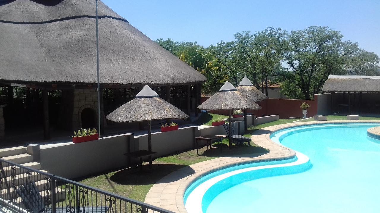 Beverly Hills Lodge Fourways Exterior foto